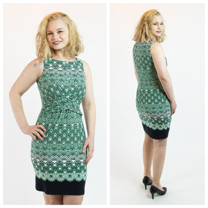 NWT Donna Morgan Scalloped Print Sheath Dress